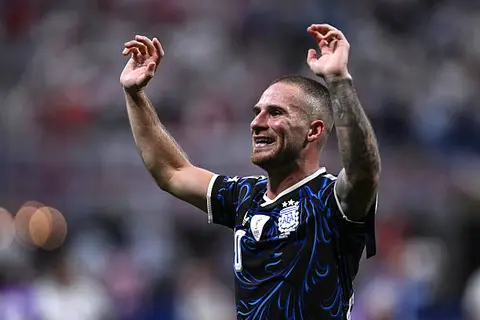 "لا يُقهر في كأس العالم".. ماك أليستر يتحدى إسبانيا